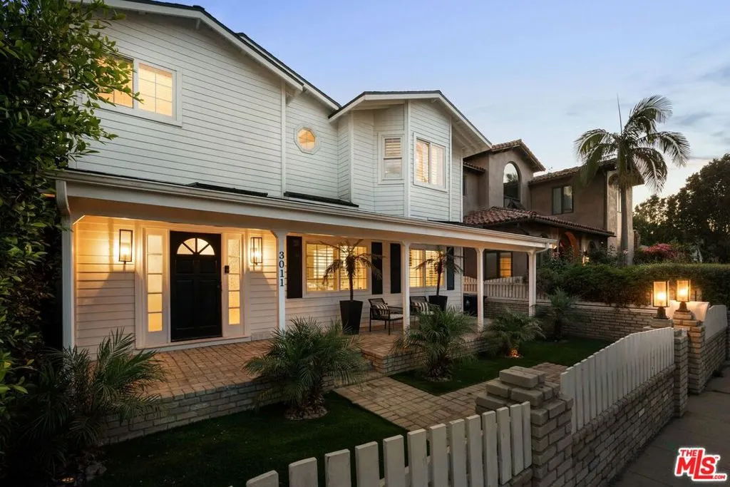 3011 Clune Avenue, Venice, California 90291 home-pic-1