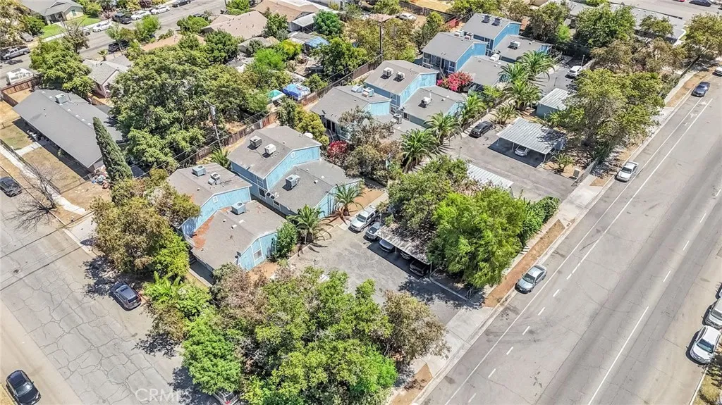 1120 San Joaquin Street, Fresno, California 93706 home-pic-1