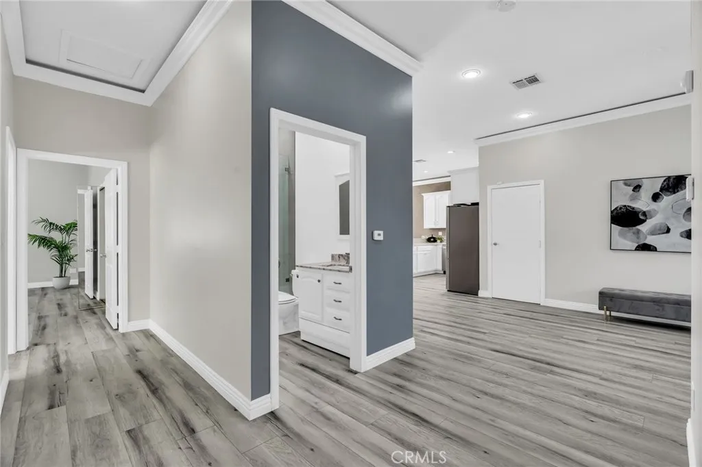 17908 Califa Street, Encino, California 91316 home-pic-15