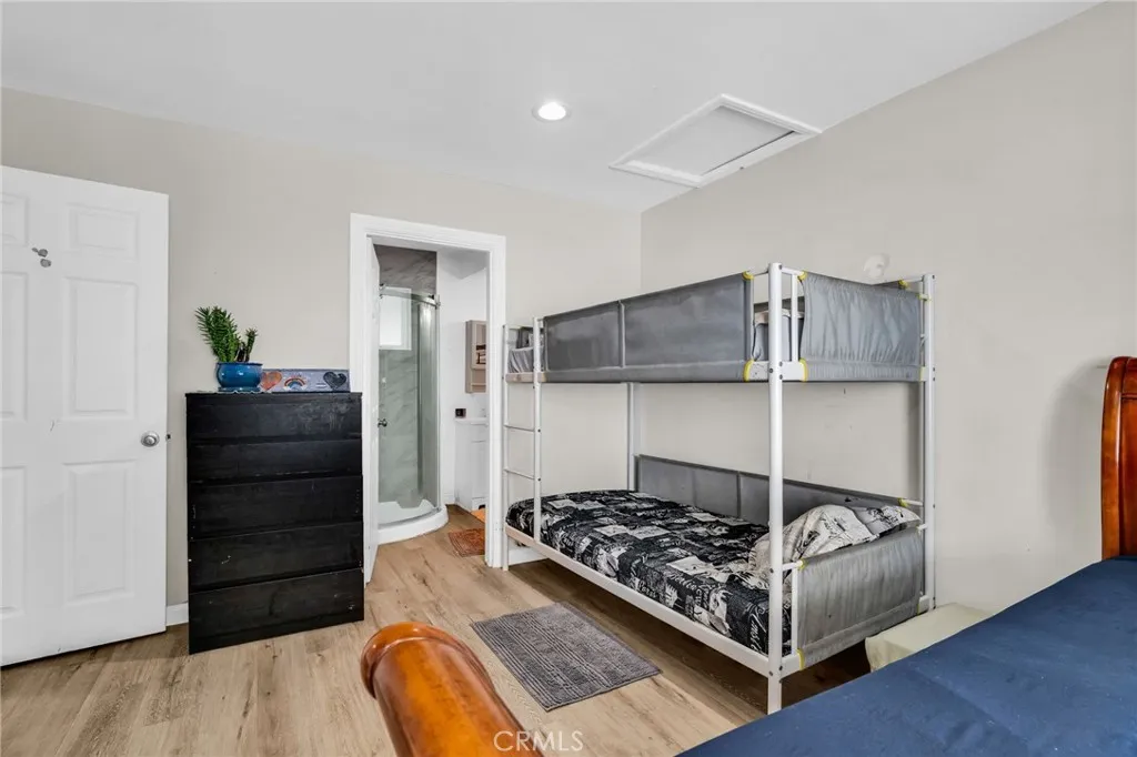 17908 Califa Street, Encino, California 91316 home-pic-36