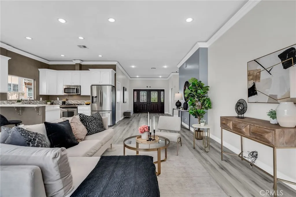 17908 Califa Street, Encino, California 91316 home-pic-6