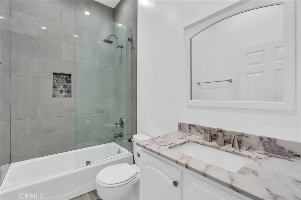 17908 Califa Street, Encino, California 91316 home-pic-20