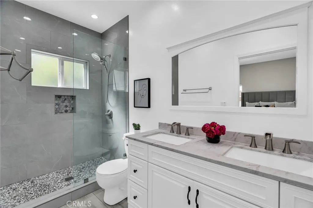 17908 Califa Street, Encino, California 91316 home-pic-18