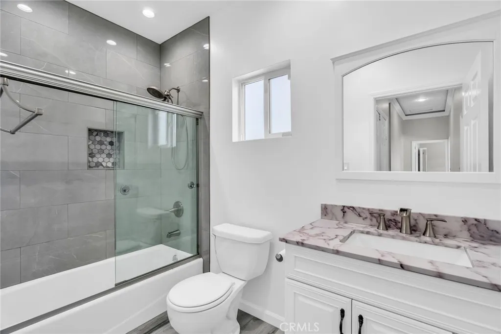 17908 Califa Street, Encino, California 91316 home-pic-19