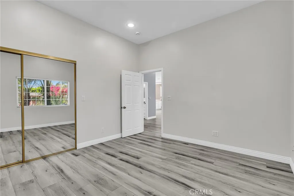 17908 Califa Street, Encino, California 91316 home-pic-23