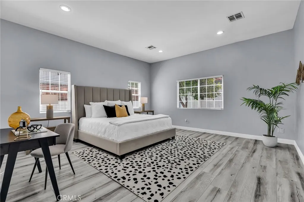 17908 Califa Street, Encino, California 91316 home-pic-16