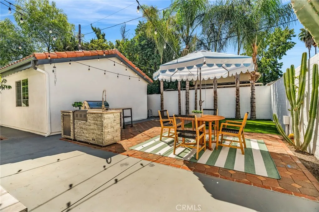 17908 Califa Street, Encino, California 91316 home-pic-28