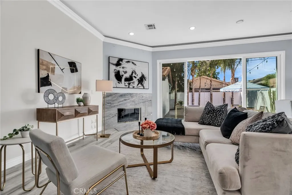 17908 Califa Street, Encino, California 91316 home-pic-4