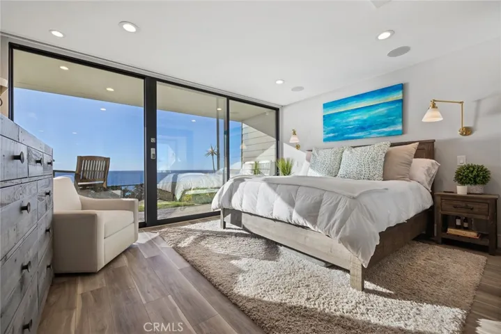 335 W I Street, Encinitas, California 92024