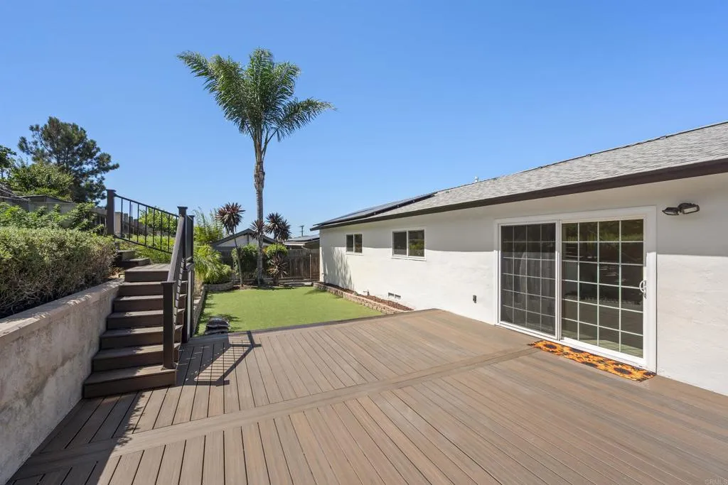 202 E J St, Chula Vista, California 91910 home-pic-36