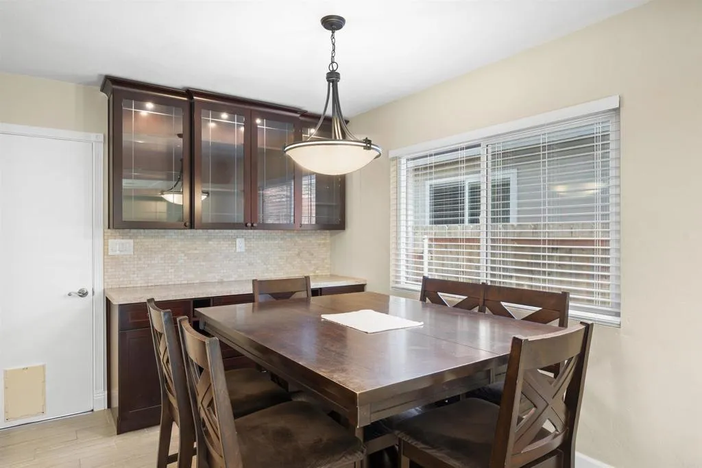 202 E J St, Chula Vista, California 91910 home-pic-6