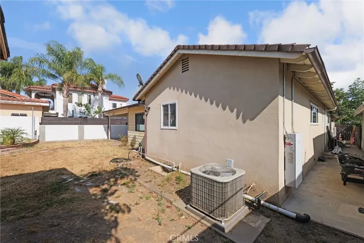 613 N Meyer Street, San Fernando, California 91340