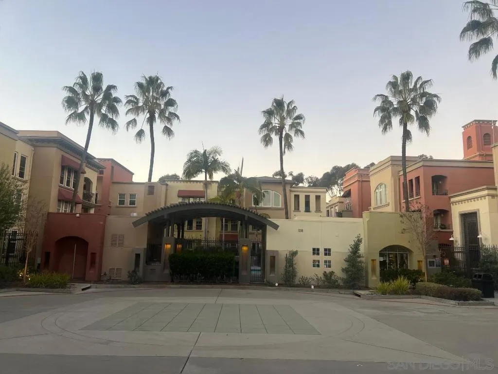 1270 Cleveland Ave 131, San Diego, California 92103 home-pic-1