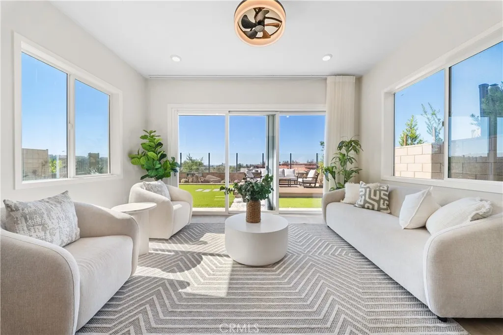 671 Pelion, Lake Forest, California 92630 home-pic-2