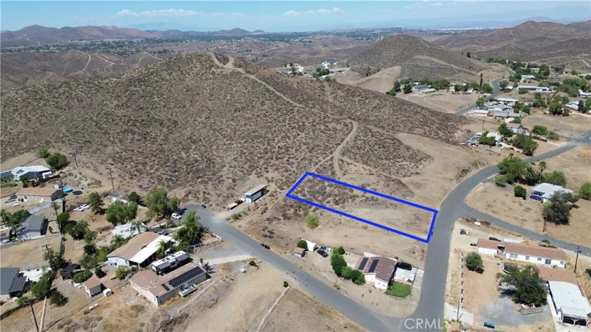 28495 Hampshire Drive, Menifee, California 92587 — photo 4
