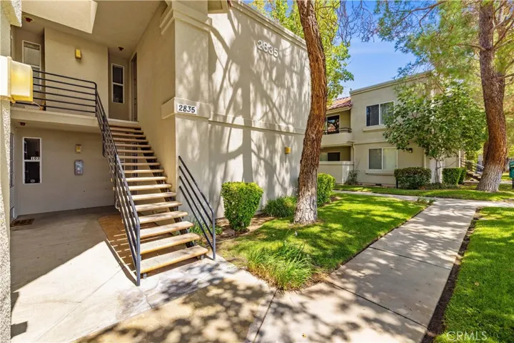 2835 W Avenue K12 202, Lancaster, California 93536