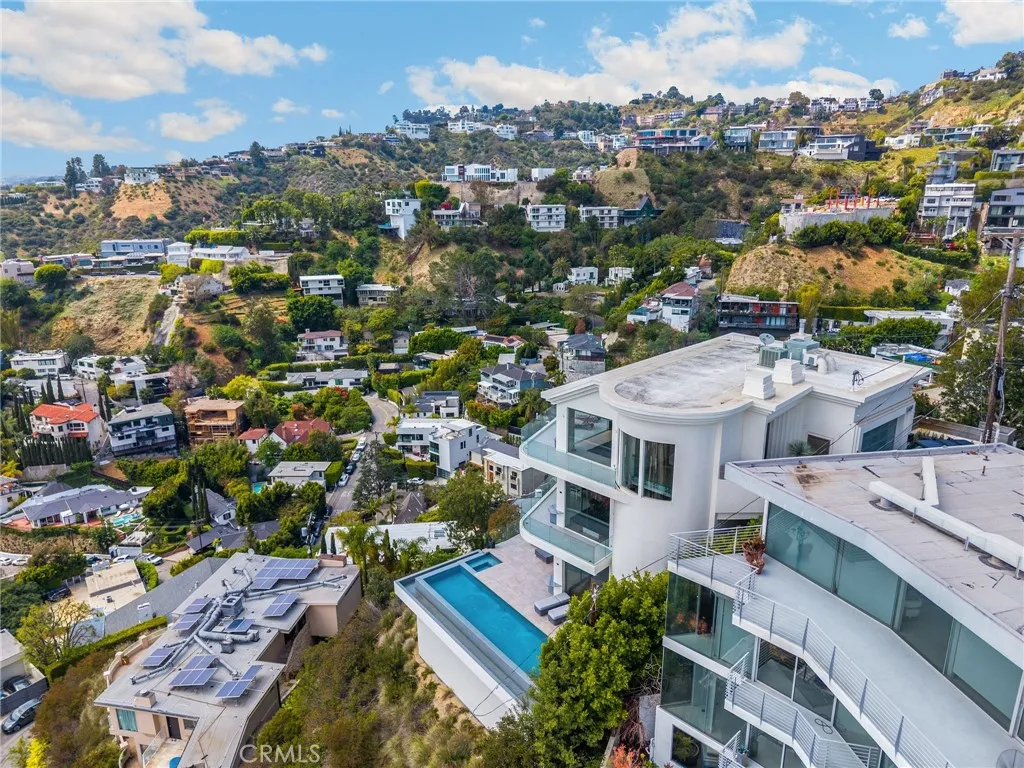 1609 Viewmont Drive, Los Angeles, California 90069 home-pic-41