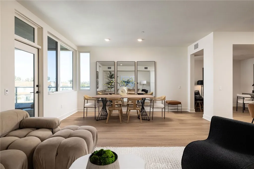 414 Main Street 330, Huntington Beach, California 92648 home-pic-10
