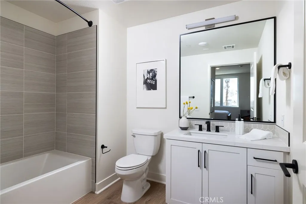 414 Main Street 330, Huntington Beach, California 92648 home-pic-16