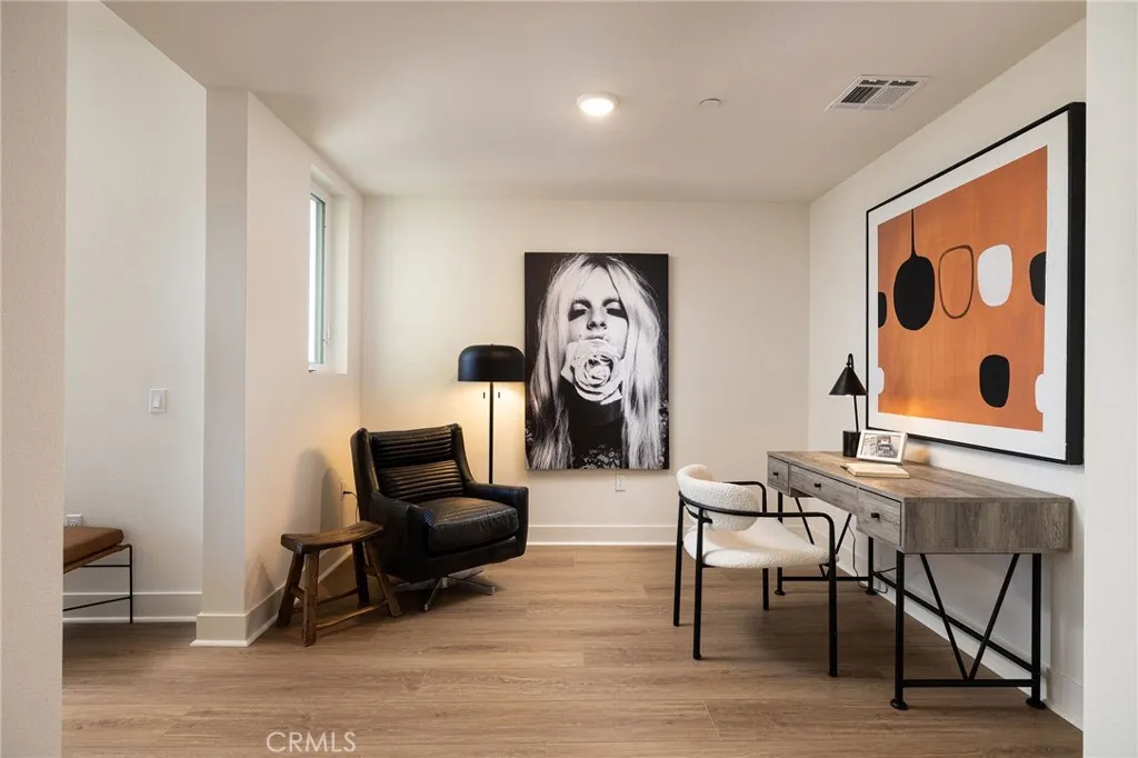 414 Main Street 330, Huntington Beach, California 92648 home-pic-11