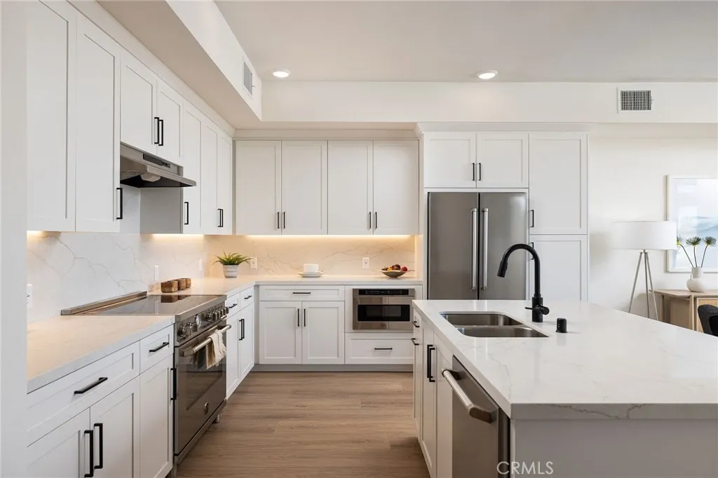 414 Main Street 330, Huntington Beach, California 92648 home-pic-4