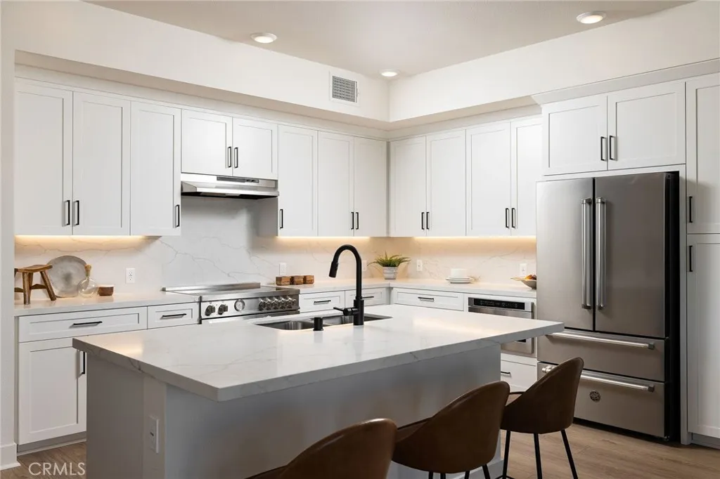414 Main Street 330, Huntington Beach, California 92648 home-pic-13