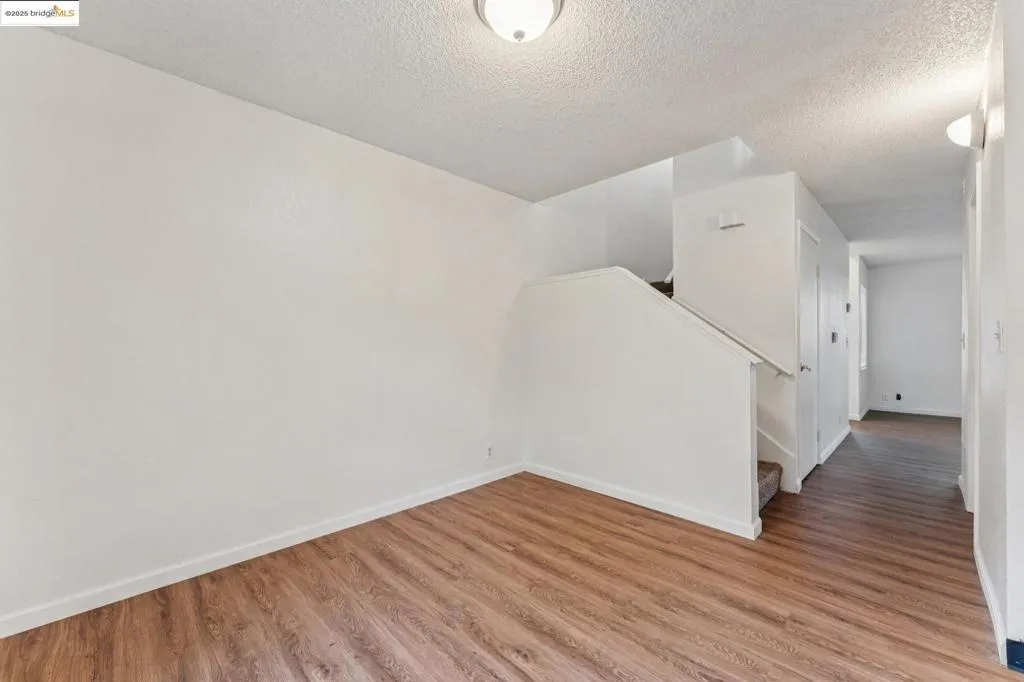 9663 Elmview, Oakland, California 94603 home-pic-11