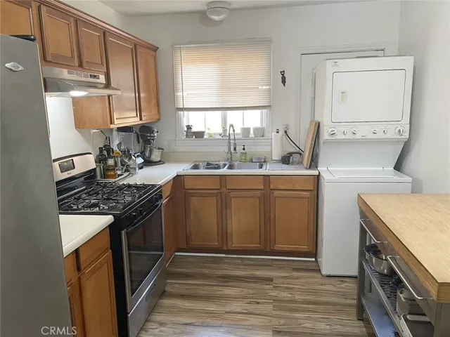 11655 Burbank Boulevard, North Hollywood, California 91601