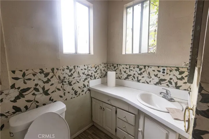11655 Burbank Boulevard, North Hollywood, California 91601