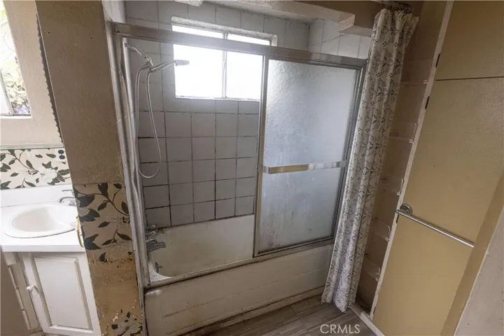 11655 Burbank Boulevard, North Hollywood, California 91601