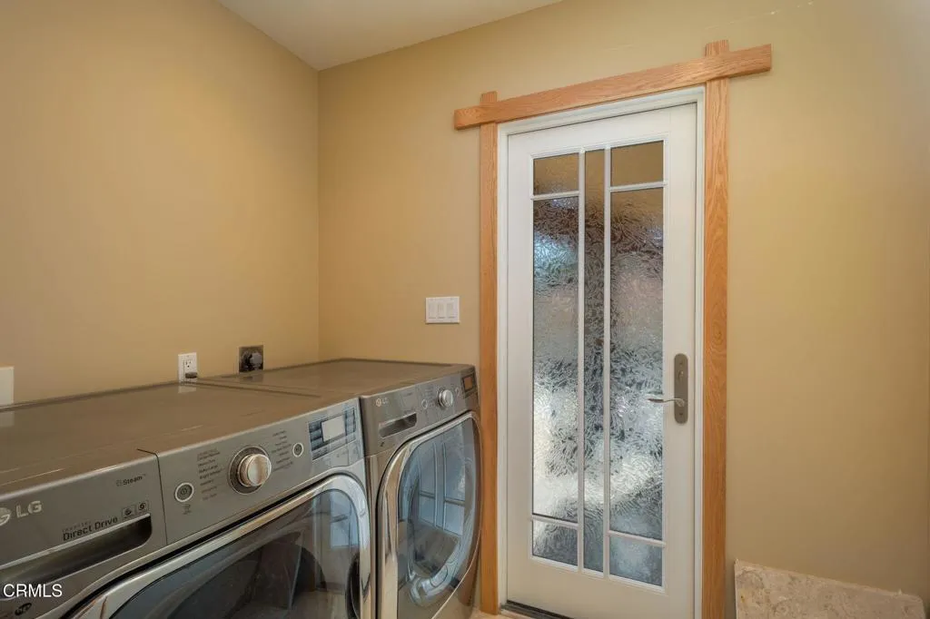 251 Palomares Avenue, Ventura, California 93003 home-pic-26