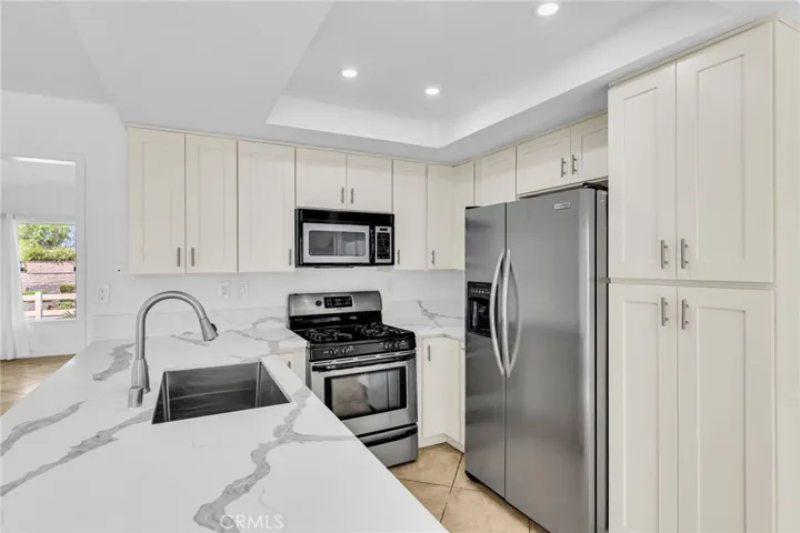 21704 Lake Vista Dr, Lake Forest, California 92630