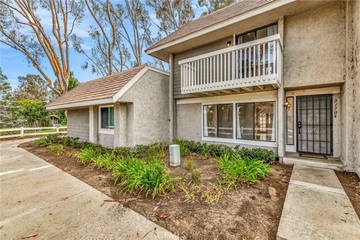 21704 Lake Vista Dr, Lake Forest, California 92630
