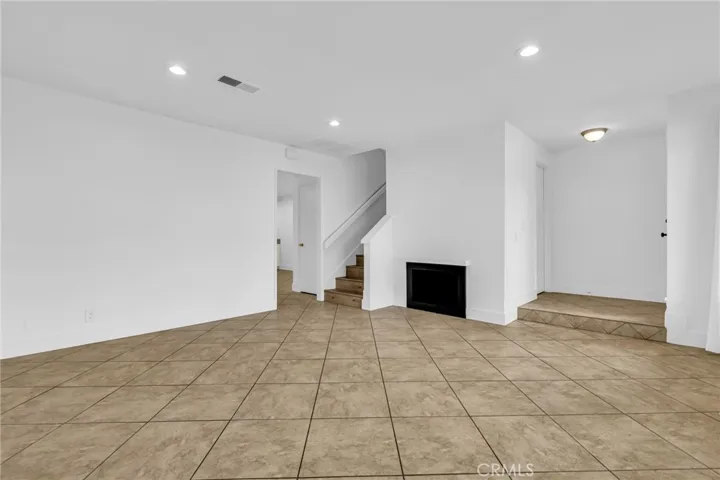 21704 Lake Vista Dr, Lake Forest, California 92630
