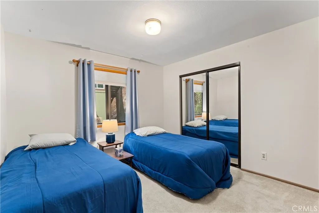 23774 Lakeview Drive, Crestline, California 92325 home-pic-23