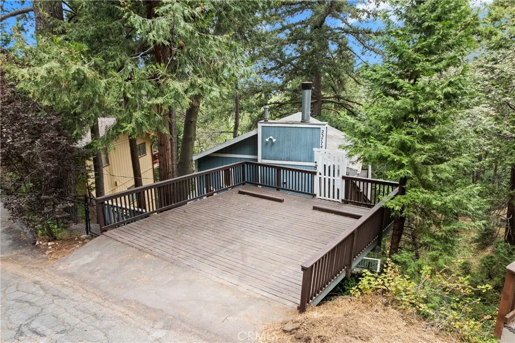 23774 Lakeview Drive, Crestline, California 92325 home-pic-0