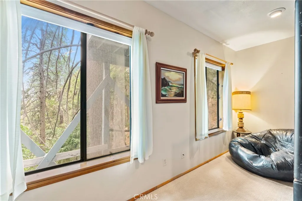 23774 Lakeview Drive, Crestline, California 92325 home-pic-24