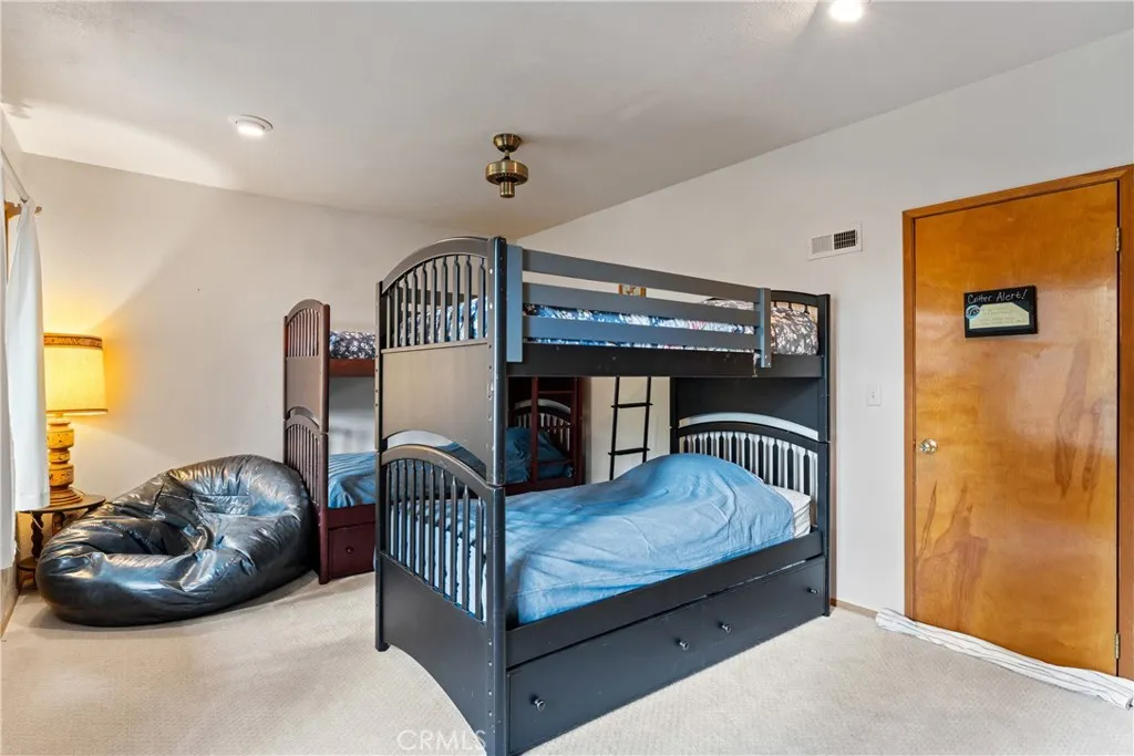 23774 Lakeview Drive, Crestline, California 92325 home-pic-26