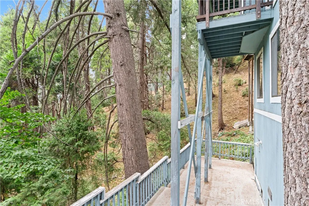 23774 Lakeview Drive, Crestline, California 92325 home-pic-27