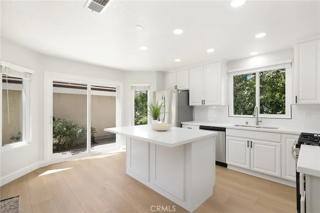 226 Greenmoor 95, Irvine, California 92614 home-pic-13