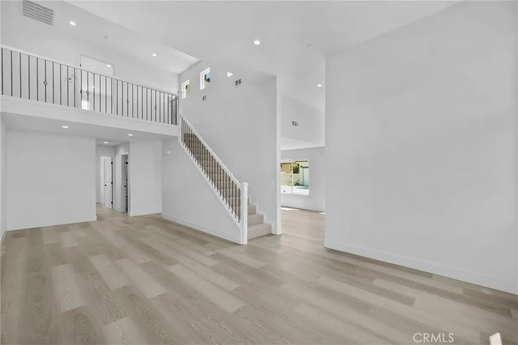 15931 Los Cedros Avenue, Fontana, California 92336 home-pic-3