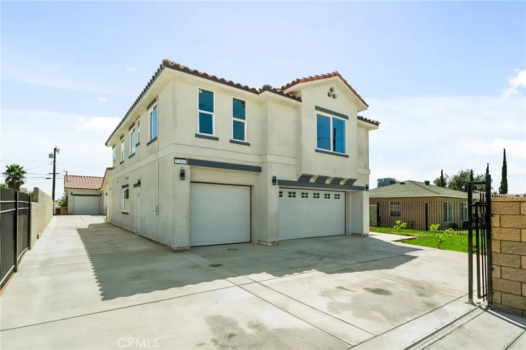 15931 Los Cedros Avenue, Fontana, California 92336 home-pic-0