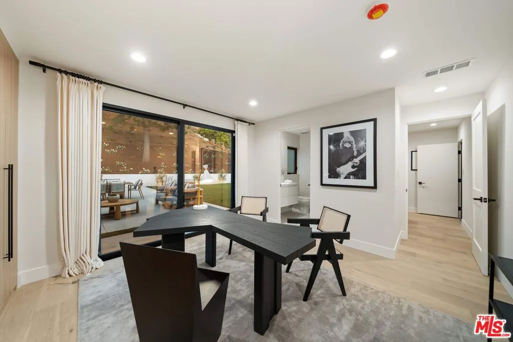 4072 Alonzo Avenue, Encino, California 91316 home-pic-39