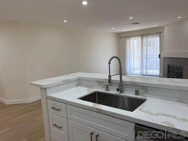 580 Camino De La Reina 320, San Diego, California 92108