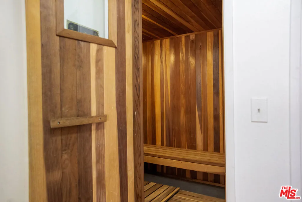 14600 Dickens Street 202, Sherman Oaks, California 91403 home-pic-25