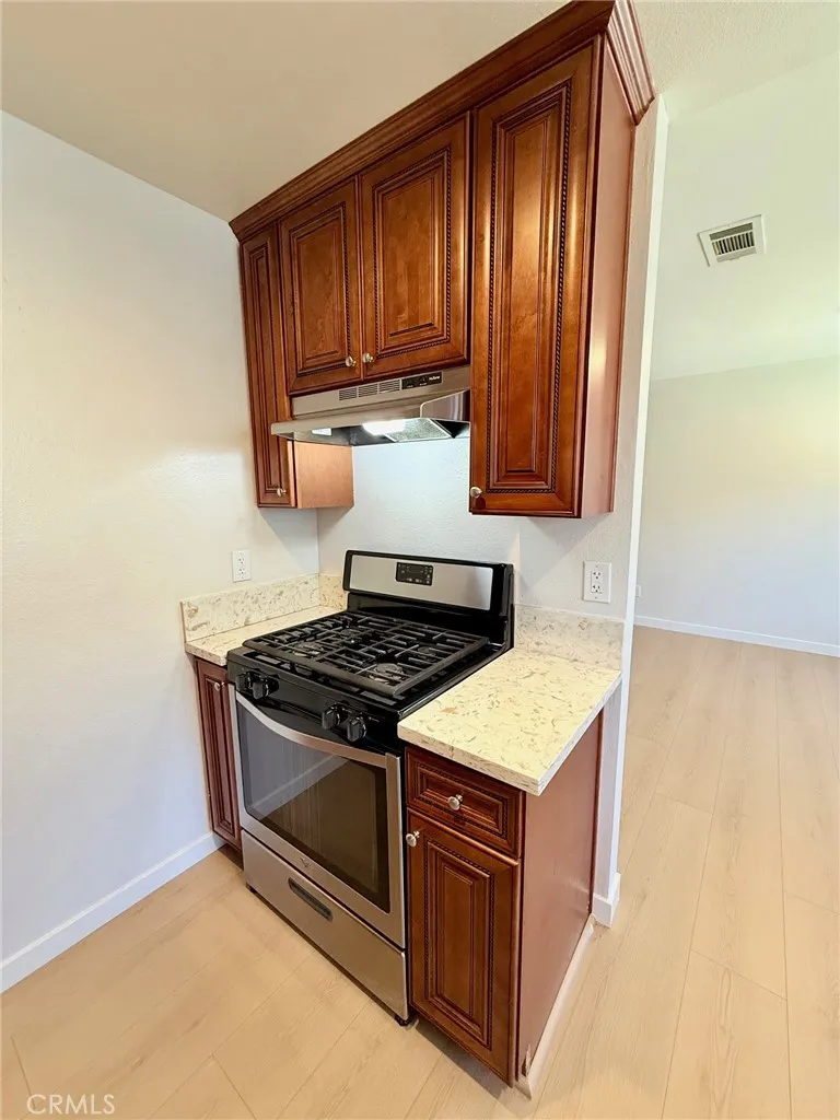 19545 Sherman Way 99, Reseda, California 91335 home-pic-3