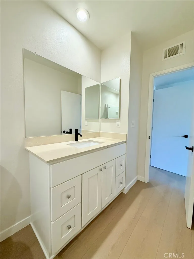 19545 Sherman Way 99, Reseda, California 91335 home-pic-14