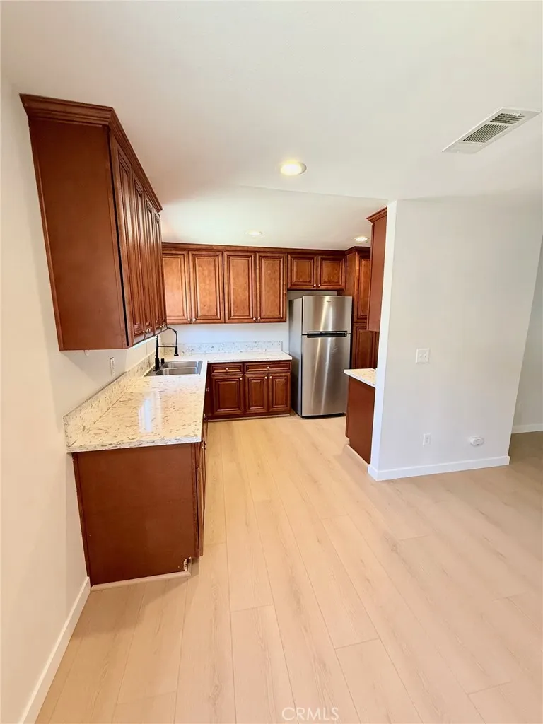 19545 Sherman Way 99, Reseda, California 91335 home-pic-4