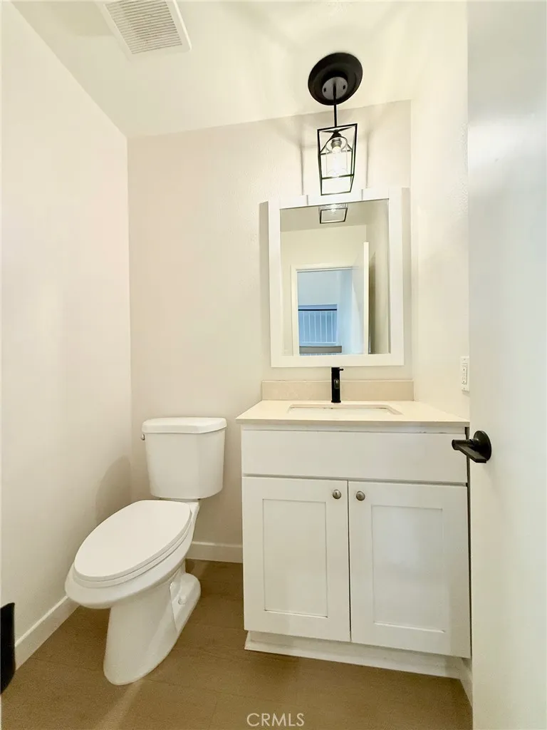 19545 Sherman Way 99, Reseda, California 91335 home-pic-10