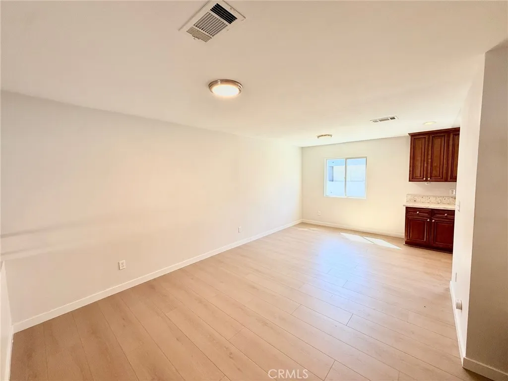 19545 Sherman Way 99, Reseda, California 91335 home-pic-6